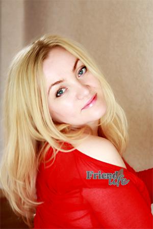 105255 - Alfira Age: 35 - Russia