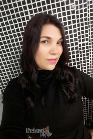 176033 - Adriana Age: 47 - Colombia