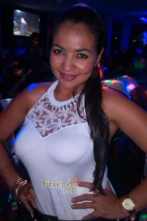 176819 - Laura Age: 39 - Colombia