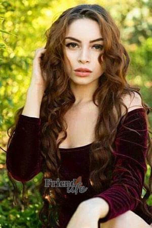 178612 - Mariana Age: 26 - Colombia