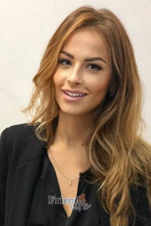 184112 - Yevheniia Age: 32 - Ukraine