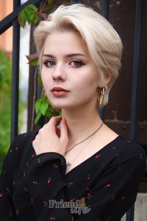 186516 - Svetlana Age: 25 - Russia