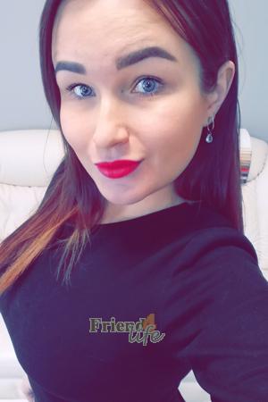 186648 - Evgenia Age: 33 - Russia