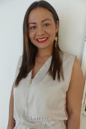 190203 - Luz Angela Age: 38 - Colombia
