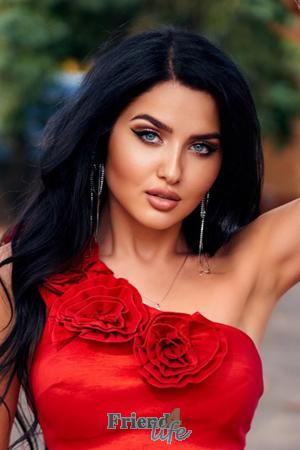 191116 - Inna Age: 31 - Ukraine