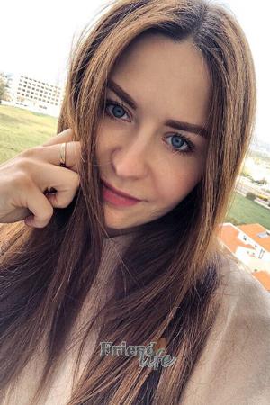 194055 - Nina Age: 32 - Russia