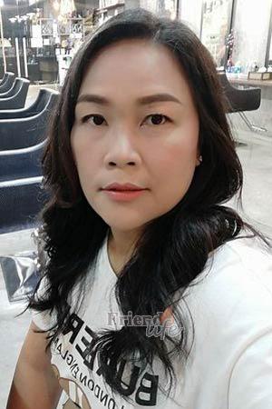197769 - Ratchaneekorn (Soey) Age: 43 - Thailand