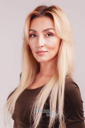 200251 - Svitlana Age: 45 - Ukraine