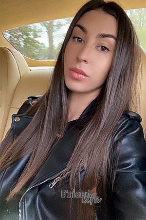 203095 - Anastasiia Age: 29 - Netherlands