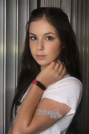 203496 - Diana Age: 18 - Ukraine