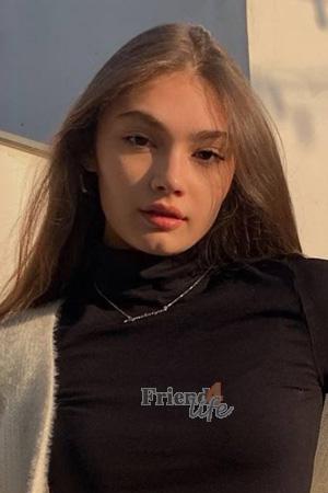 205821 - Ekaterina Age: 18 - Russia