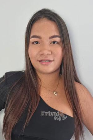 207661 - Jessenia Age: 23 - Colombia