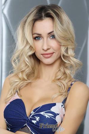 208556 - Maryna Age: 42 - Ukraine