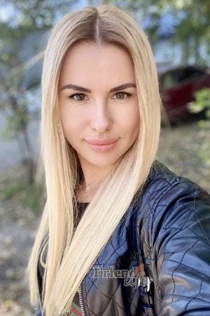 208682 - Liubov Age: 37 - Ukraine