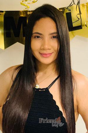 209140 - Karina Age: 29 - Colombia