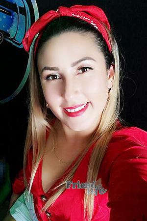 209327 - Melissa Age: 30 - Costa Rica