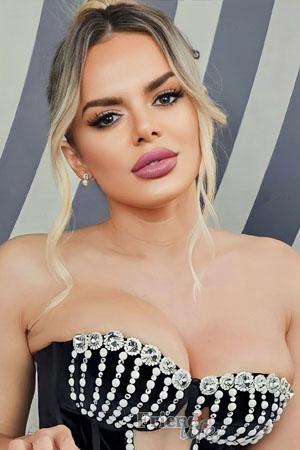 210981 - Simona Age: 32 - Romania