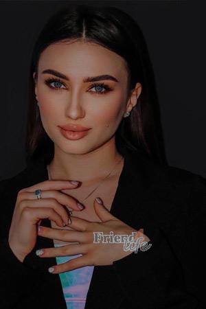 210989 - Viktoriia Age: 24 - Germany