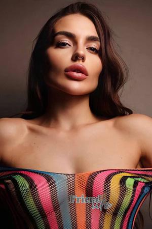 211746 - Diana Age: 23 - Ukraine