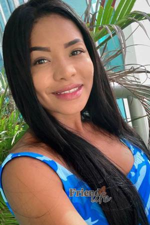 212232 - Julieth Age: 33 - Colombia