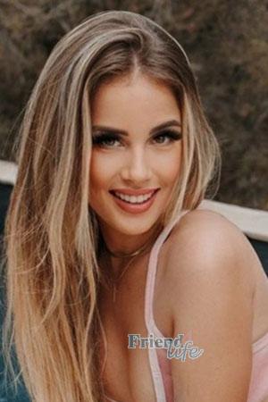 215227 - Carla Age: 22 - Spain