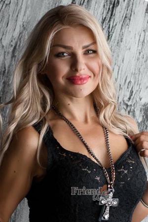 216231 - Nataliia Age: 51 - USA
