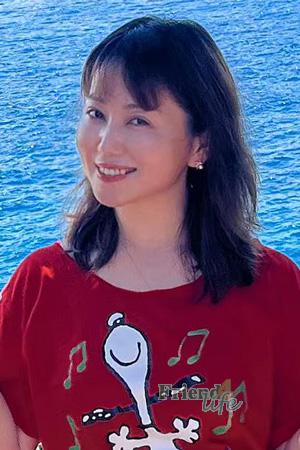 225628 - Lily Age: 51 - China