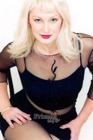 64722 - Dilyara Age: 33 - Russia